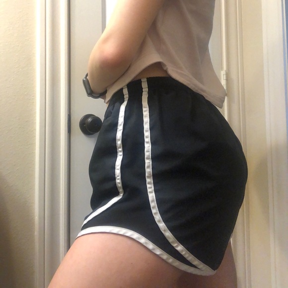 Nike Running shorts - Picture 4 of 5